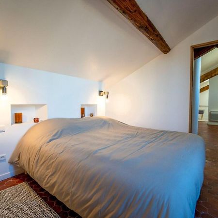 Appartement Authentique Studio Hypercentre - Clim - Wifi à Nîmes Extérieur photo