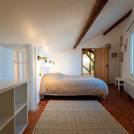 Appartement Authentique Studio Hypercentre - Clim - Wifi à Nîmes Extérieur photo