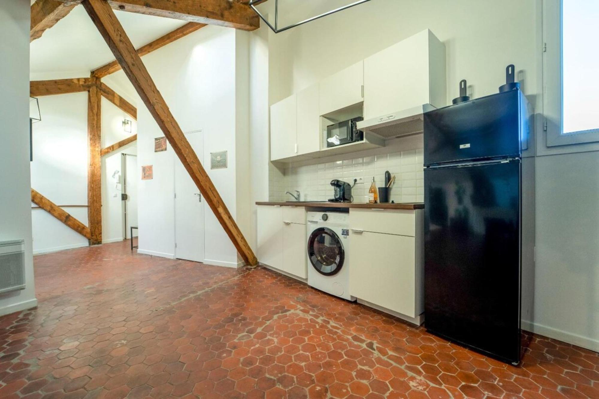 Appartement Authentique Studio Hypercentre - Clim - Wifi à Nîmes Extérieur photo